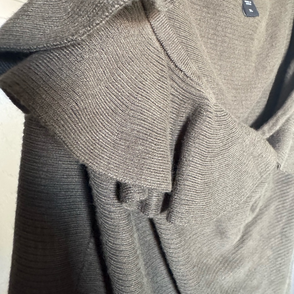 Express Olive Ruffle Camisole - Picture 4 of 4